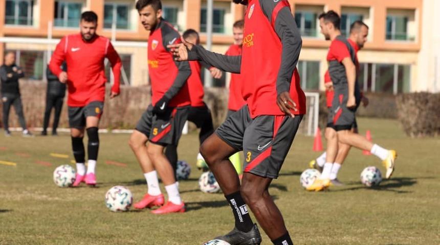 Kayserispor İzmir&rsquo;e gitti