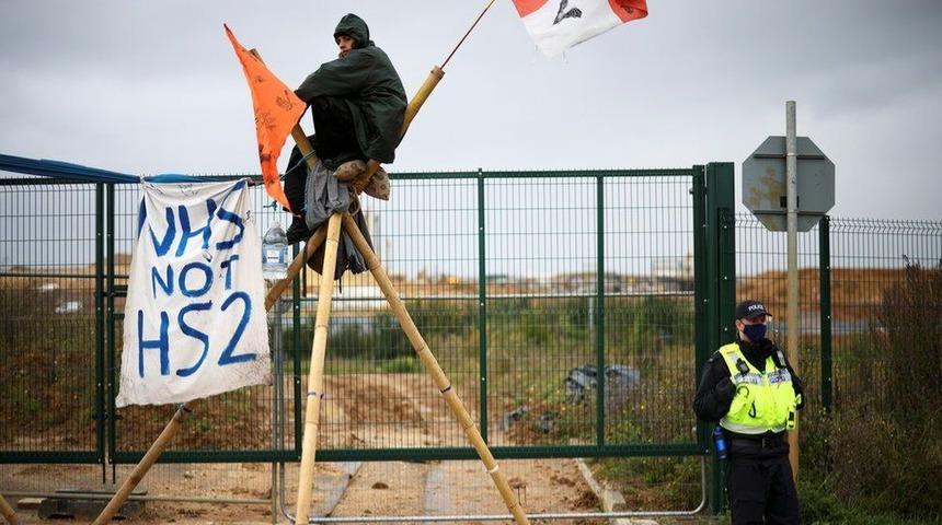 İngiltere karbon emisyonunu en hızlı azaltan gelişmiş ekonomi olmayı hedefliyor