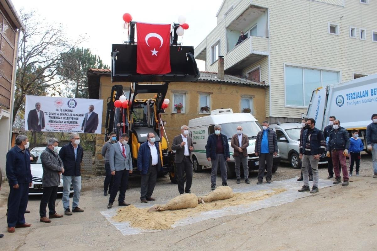 Terzialan Belediyesi&rsquo;ne hibe ara&ccedil;lar dua ile hizmete girdi