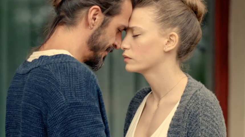 Sadakatsiz dizisi hayatınıza girmeden önce onlar vardı! Aşk üçgenleriyle bir dönemin psikolojisini alt üst eden diziler!