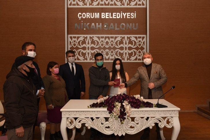 Yenilen nikah sarayında ilk nikahı başkan Aşgın kıydı G2