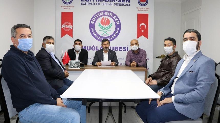 Okul Müdürüne bıçaklı saldırıya tepki