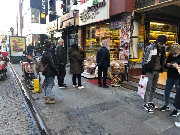 Yasak öncesi kuyruk G3