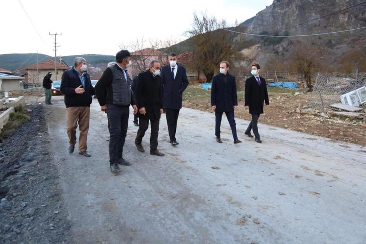 Vali Ali &Ccedil;elik, K&ouml;y yollarını inceledi