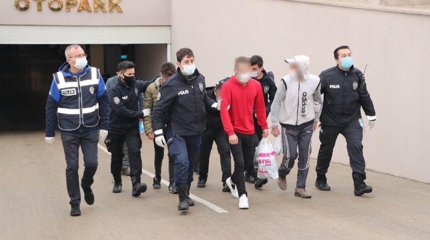 Antalya&rsquo;da aranan 43 kişi yakalandı