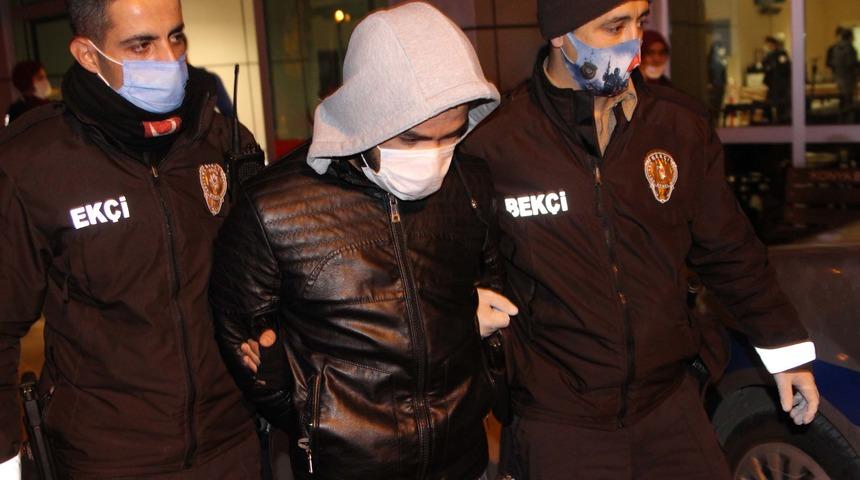 Ka&ccedil;arak evlendiği 4 aylık eşinin boğazını kesti