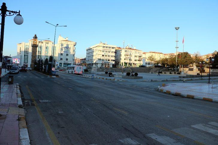 Yozgat’ta cadde ve sokaklar sessizliğe büründü G5