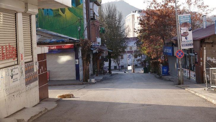 Tunceli’de sokaklar, bomboş kaldı G4