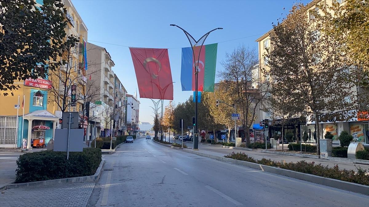 İ&ccedil; Anadolu sokağa &ccedil;ıkma kısıtlamasıyla sessizliğe b&uuml;r&uuml;nd&uuml;