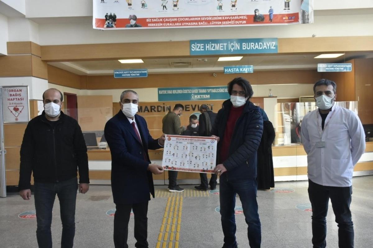 Mardin&rsquo;de minik &ouml;ğrenciler sağlık &ccedil;alışanlarının &ccedil;ocuklarına dikkat &ccedil;ekti
