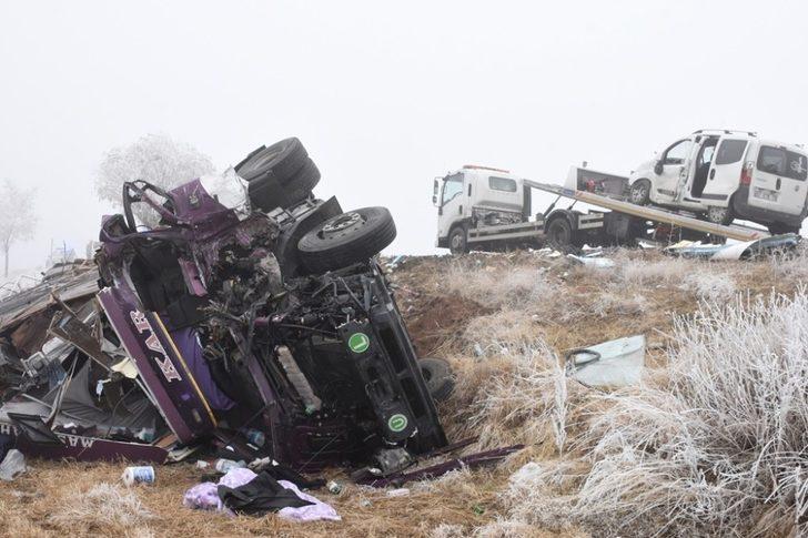 Bitlis’te 7 aracın karıştığı kazada 1 kişi hayatını kaybetti, 5 kişi de yaralandı G2