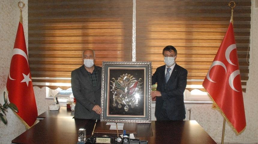 AK Parti Van İl Başkanı T&uuml;rkmenoğlu&rsquo;ndan MHP&rsquo;ye ziyaret