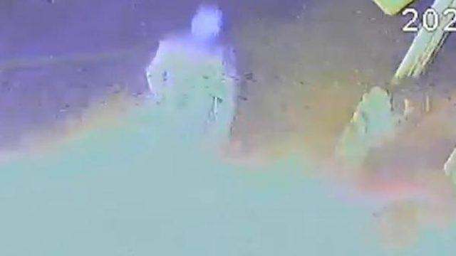 Acemi kundakçı kendini yaktı