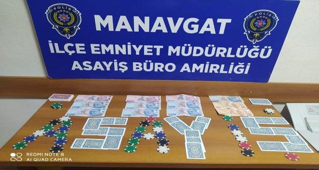 Manavgat’ta kumar oynayan ve yer sağlayan 12 kişiye 29 bin TL ceza