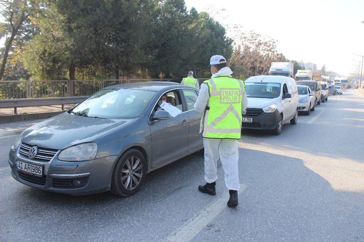 Kocaeli’de sokağa çıkma kısıtlamasını ihlal eden 78 kişiye para cezası kesildi G1