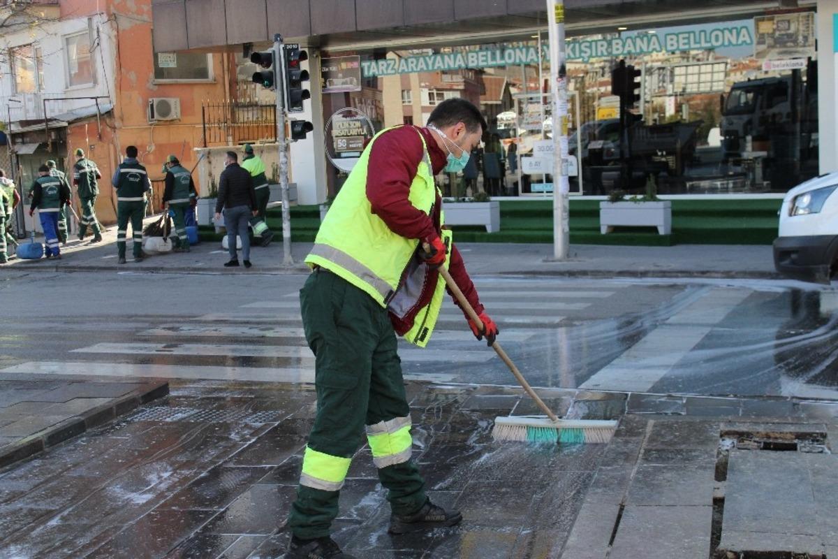 Ke&ccedil;i&ouml;ren Belediyesi sokağa &ccedil;ıkma yasağını fırsat bildi