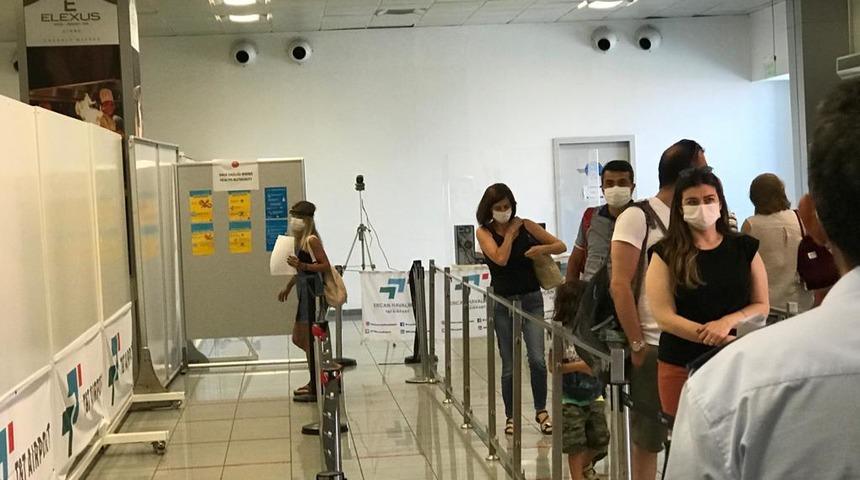 KKTC&rsquo;de yeni d&ouml;nem: &Uuml;lkeye giriş i&ccedil;in 2 bin 255 TL karantina &uuml;creti &ouml;denecek