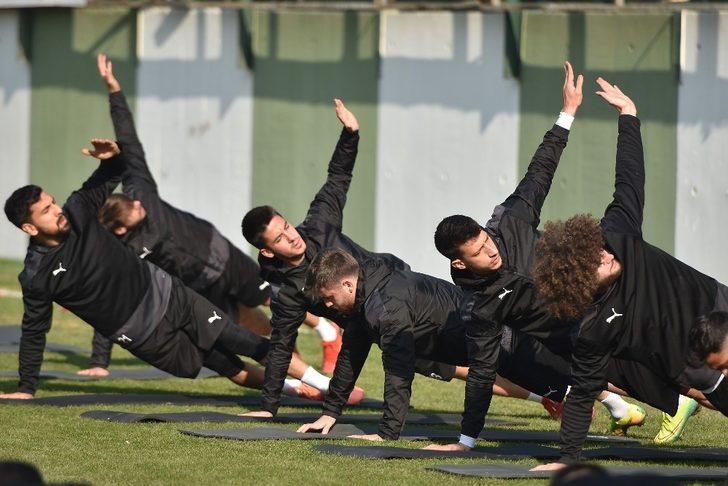 Namağlup Manisa FK, Uşakspor maçına hazırlanıyor G1