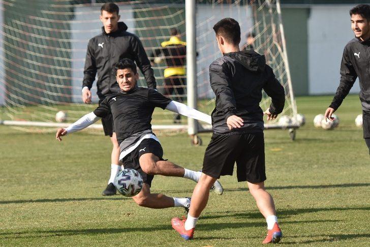 Namağlup Manisa FK, Uşakspor maçına hazırlanıyor G3