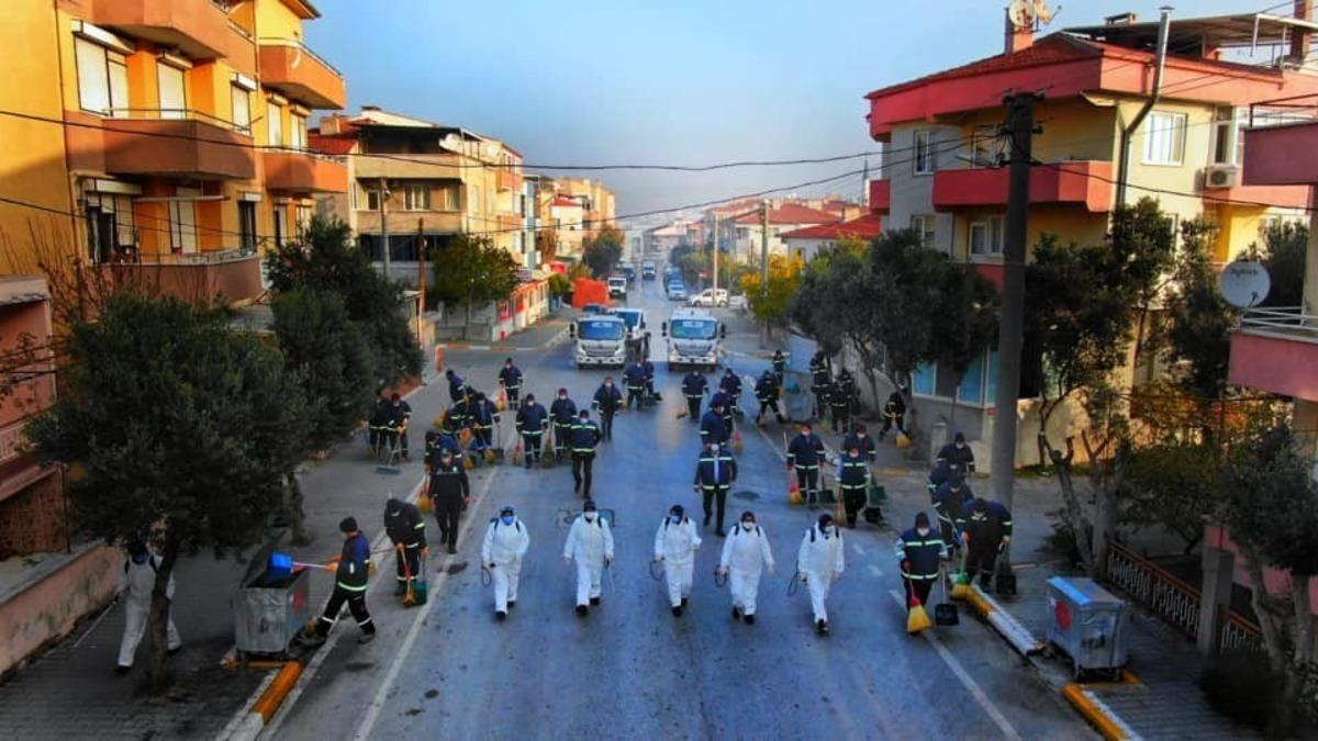 Karesi&rsquo;nin pandemı savaş&ccedil;ıları sokakları temizledi