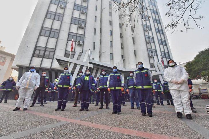 Karesi’nin pandemı savaşçıları sokakları temizledi G2