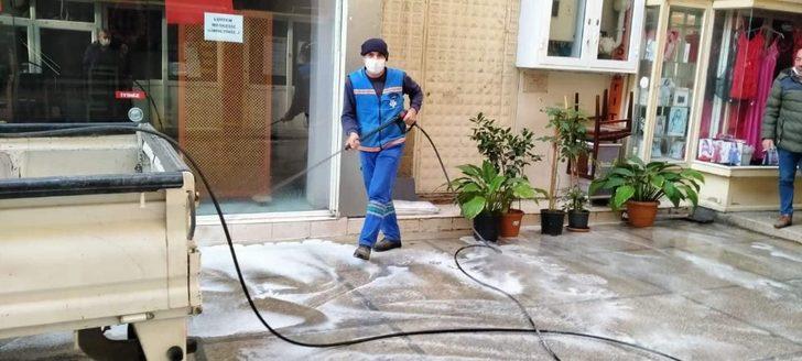 Bandırma’da her yer dezenfekte ediliyor G2