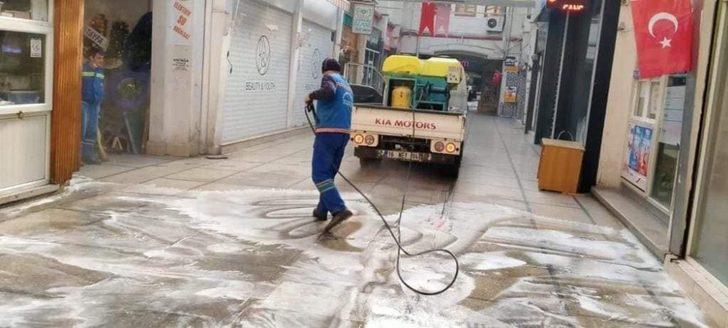 Bandırma’da her yer dezenfekte ediliyor G3
