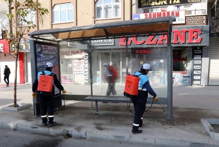 Van Büyükşehir, yasakta ilaçlama çalışması yaptı G3