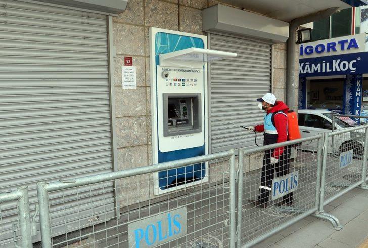 Van Büyükşehir, yasakta ilaçlama çalışması yaptı G4