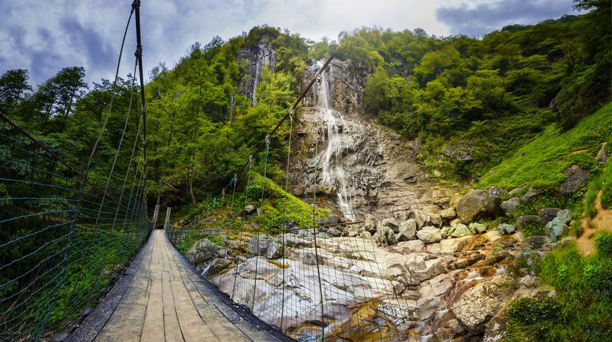 Mençuna Şelalesi nerede? Mençuna Şelalesi'ne nasıl gidilir ? Mençuna Şelalesi giriş ücreti