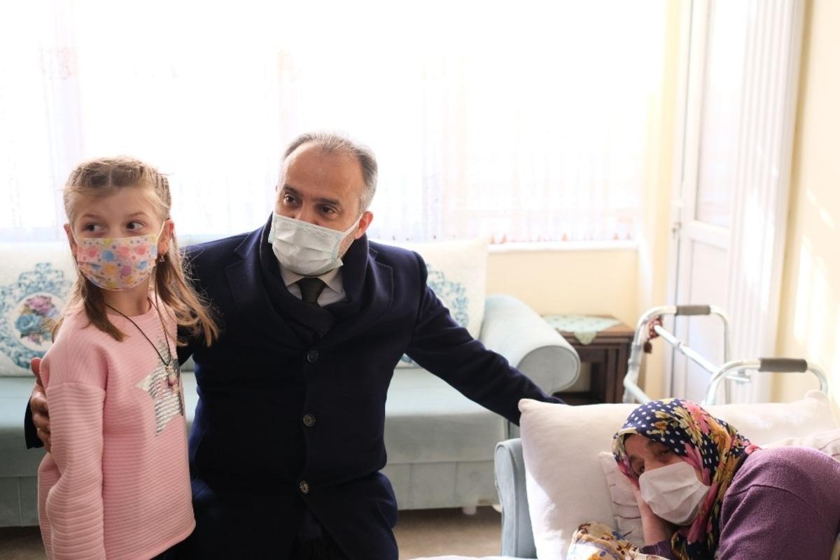 Bursa&rsquo;da bir yılda 8 bin hastaya evde bakım hizmeti