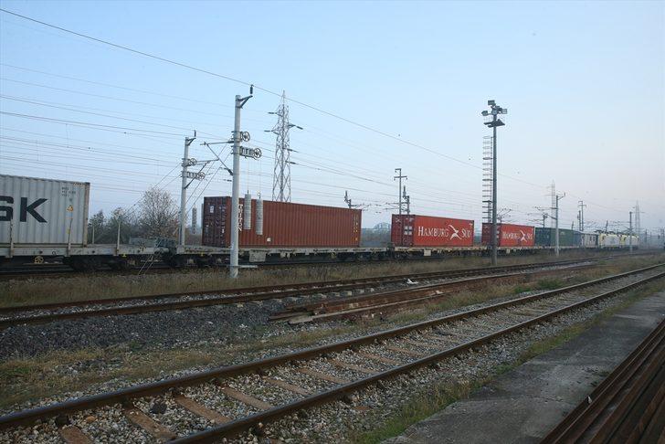 Türkiye'den Çin'e gidecek ilk blok ihracat treni Kocaeli'ye ulaştı G4