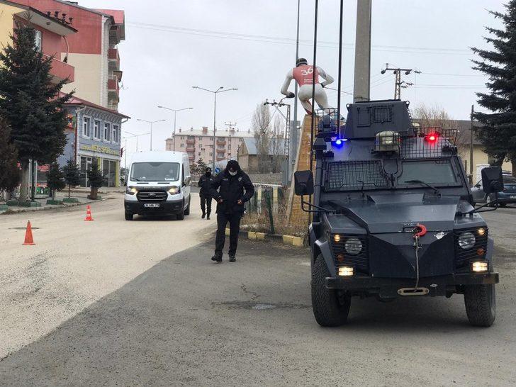 Sarıkamış’ta polisten sıkı denetim G3