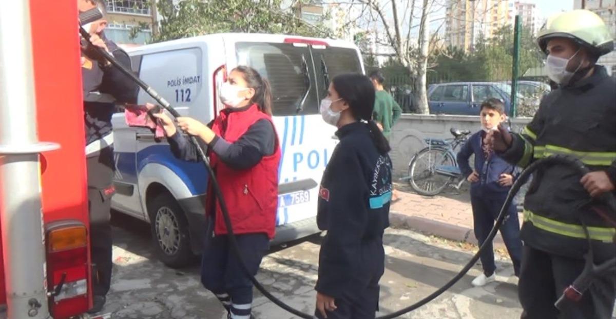 Kadın itfaiyeciler yangından yangına koşuyor