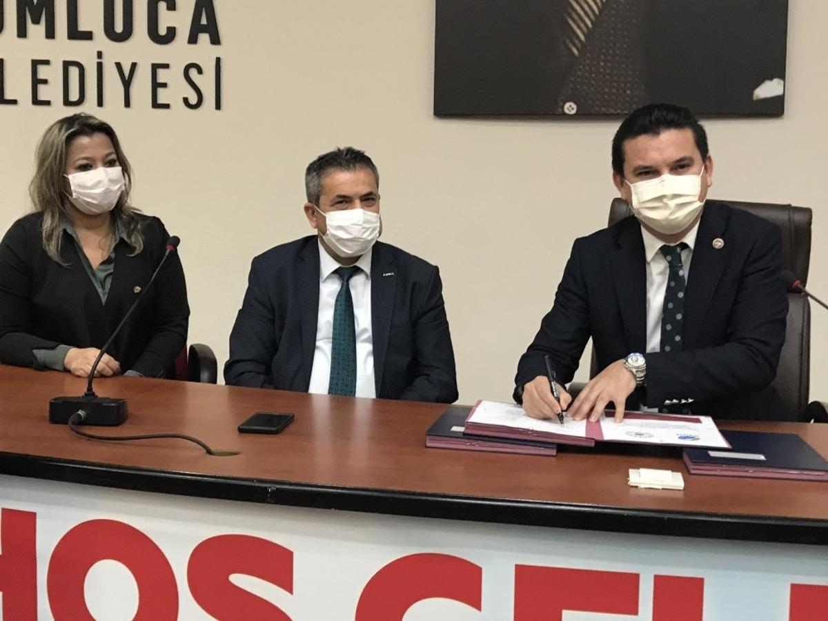 Kumluca Belediyesi&rsquo;nde memurlara s&ouml;zleşme  morali