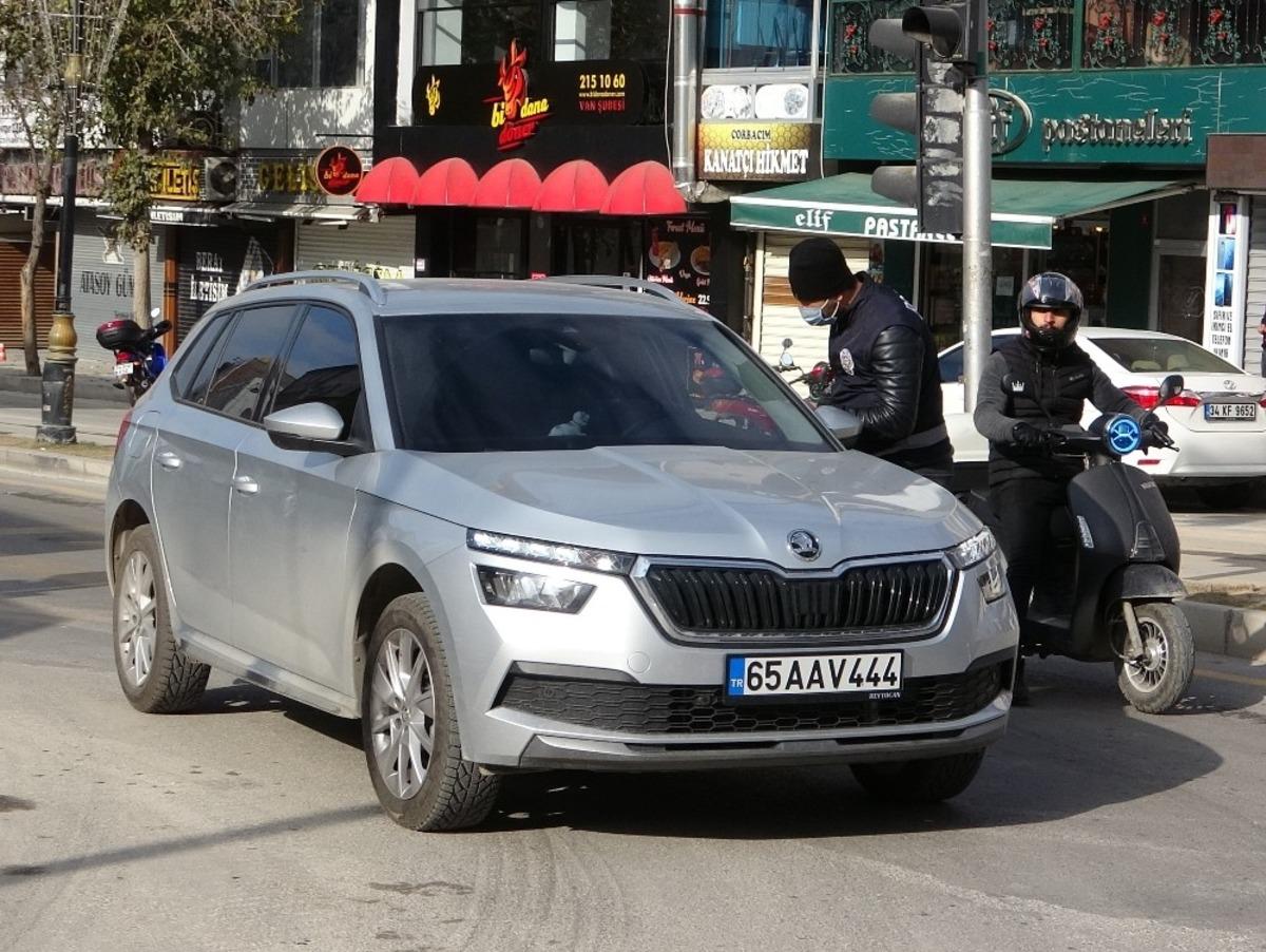 Van&rsquo;ın cadde ve sokaklarında sessizlik hakim
