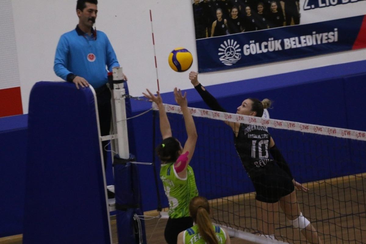 TVF Kadınlar 2. Ligi: Cadence G&ouml;lc&uuml;k İhsaniyespor: 0 - Tepebaşı Gen&ccedil;lik ve Spor Kul&uuml;b&uuml;: 3