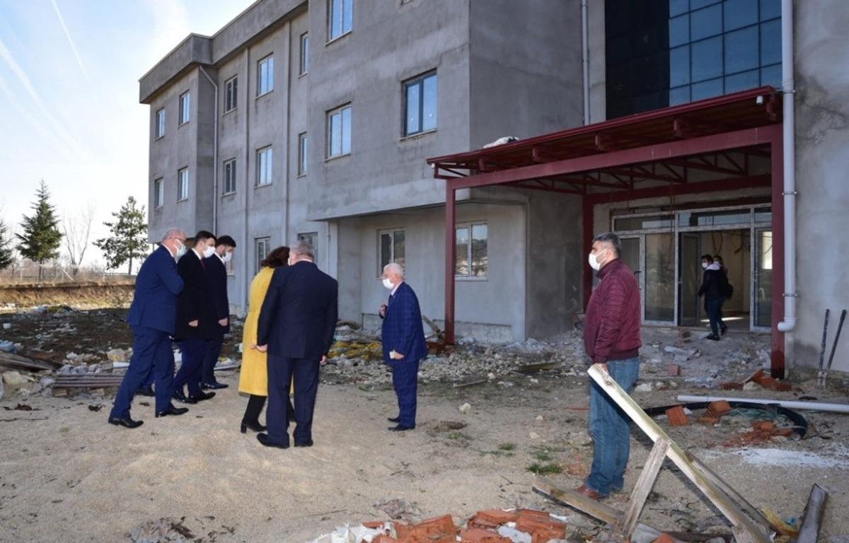 Rekt&ouml;r &Uuml;nal: &ldquo;Ladik MYO&rsquo;da daha fazla zaman kaybetmek istemiyoruz&rdquo;