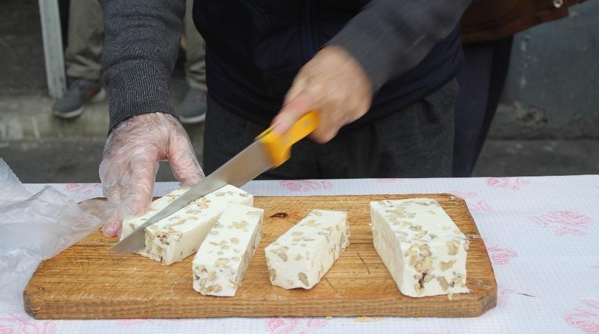 Eskilerin lezzeti &rsquo;cevizli helva&rsquo; son d&ouml;nemlerini yaşıyor