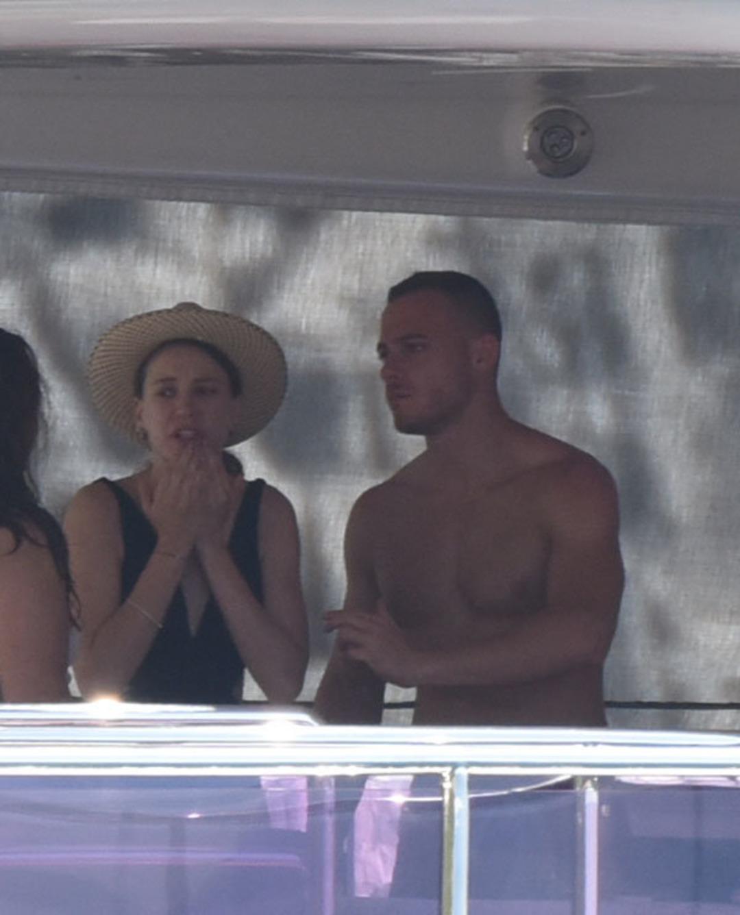 Serenay ne yapacağını şaşırdı! Korku dolu anlar 