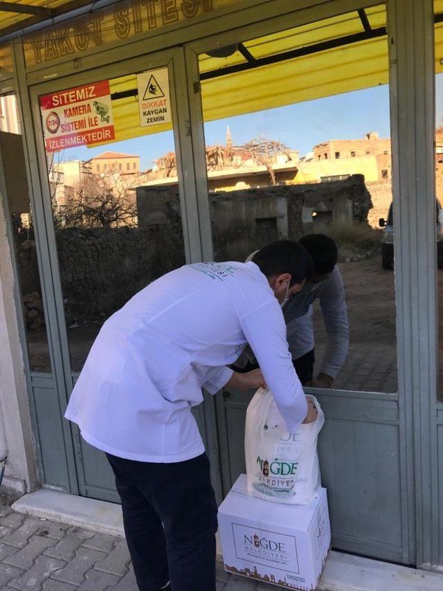 Niğde Belediyesi ekipler 65 yaş üstü vatandaşlar için seferber oldu