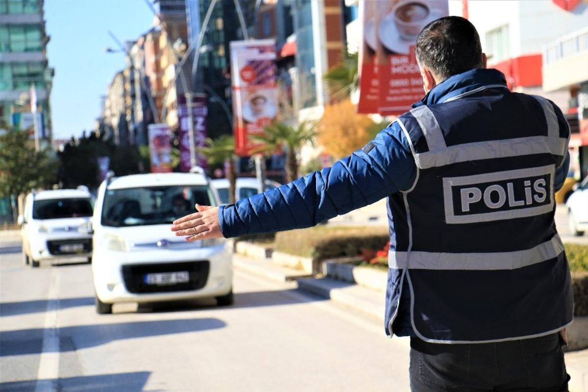 Elazığ&rsquo;da kısıtlama kapsamında denetimler g&uuml;n boyu s&uuml;rd&uuml;