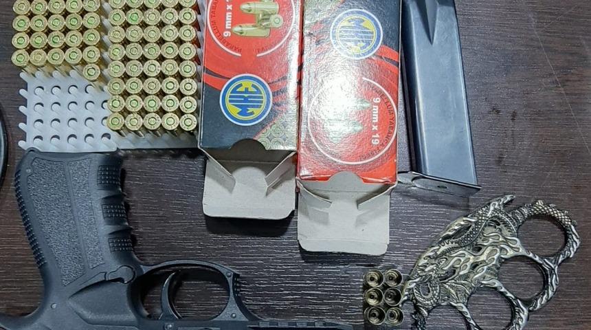 Ruhsatsız tabanca ile domuzlara ateş eden şahsa idari para cezası kesildi