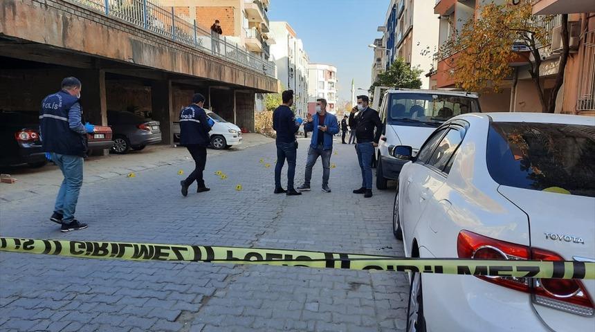 Aydın'da bor&ccedil; meselesinden &ccedil;ıkan silahlı kavgada 4 kişi yaralandı