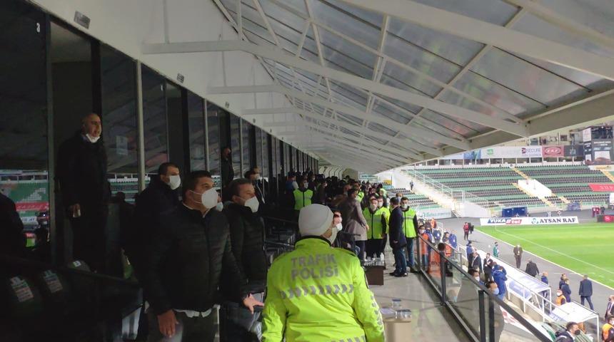 Denizlispor - Fenerbahçe maçında gerginlik