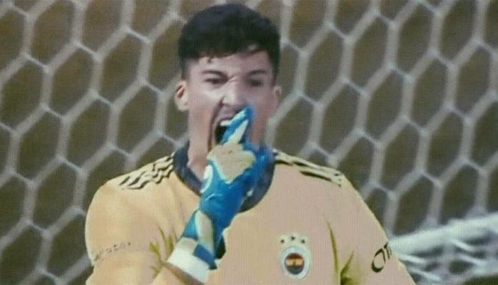 Altay Bayındır: Hocam kırmızı kart verdin, yetmiyor mu?
