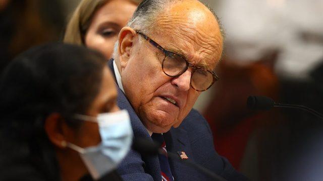 Trump, avukatı Rudy Giuliani’nin Covid-19’a yakalandığını açıkladı