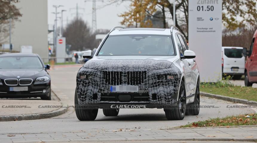 Yeni 2022 BMW X7 kameralara yakalandı