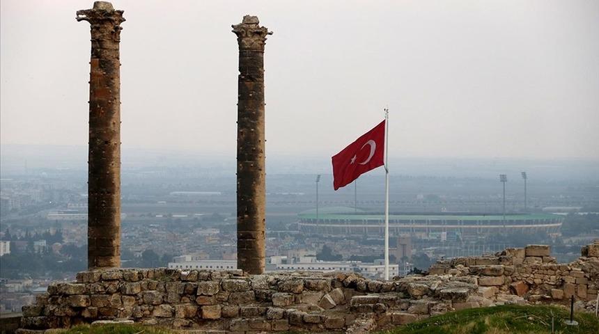 Urfa Kalesi'nde kazı çalışmaları devam ediyor