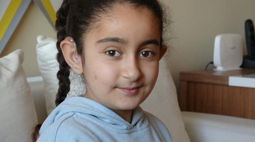 İşitme cihazı bozulunca yaşamı durmuştu! Minik Bahar artık duyabiliyor